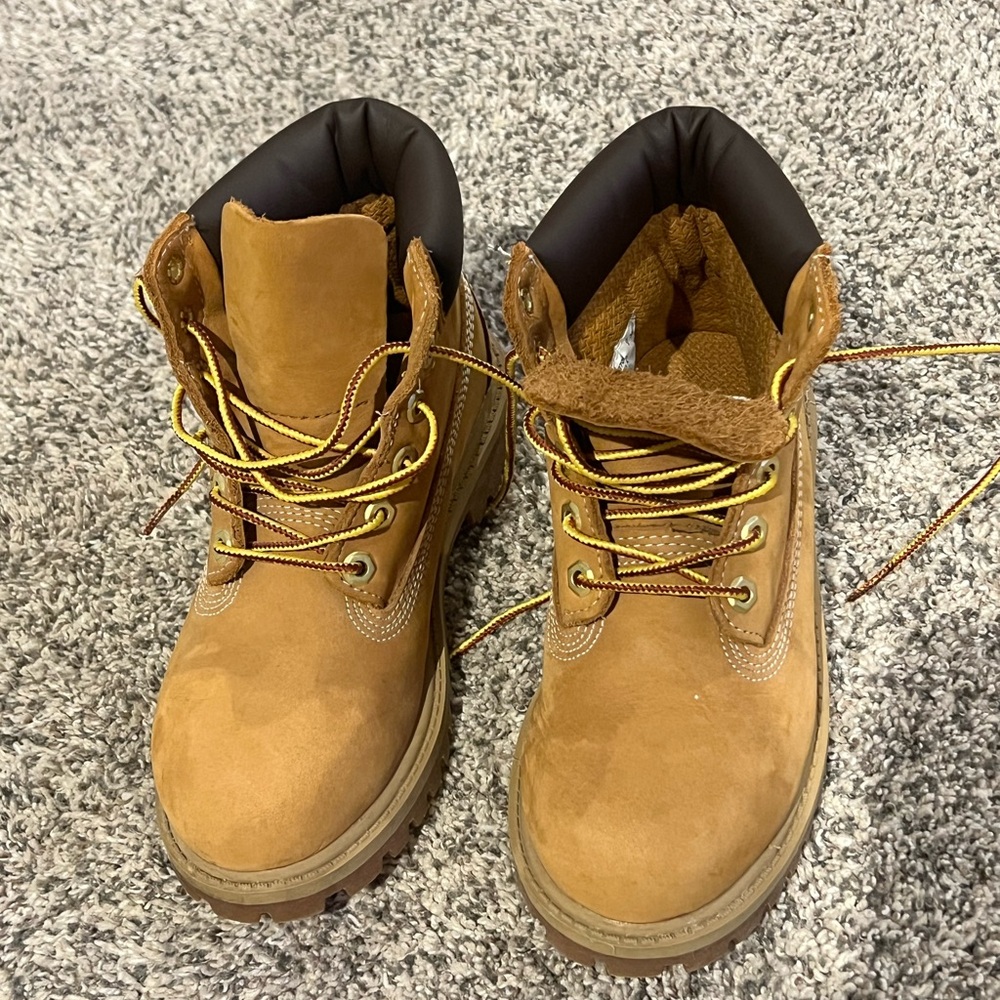 Kids classic Timberland boot NWOT
